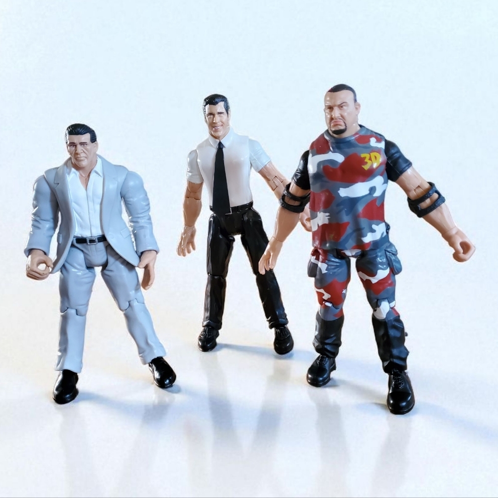 3 WWE Figures‎ Vince McMahon Shane McMahon Bubba Ray Dudley & BONUS